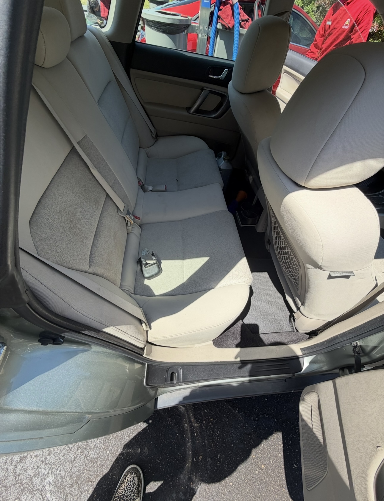 2009 Subaru Outback interior front seat view